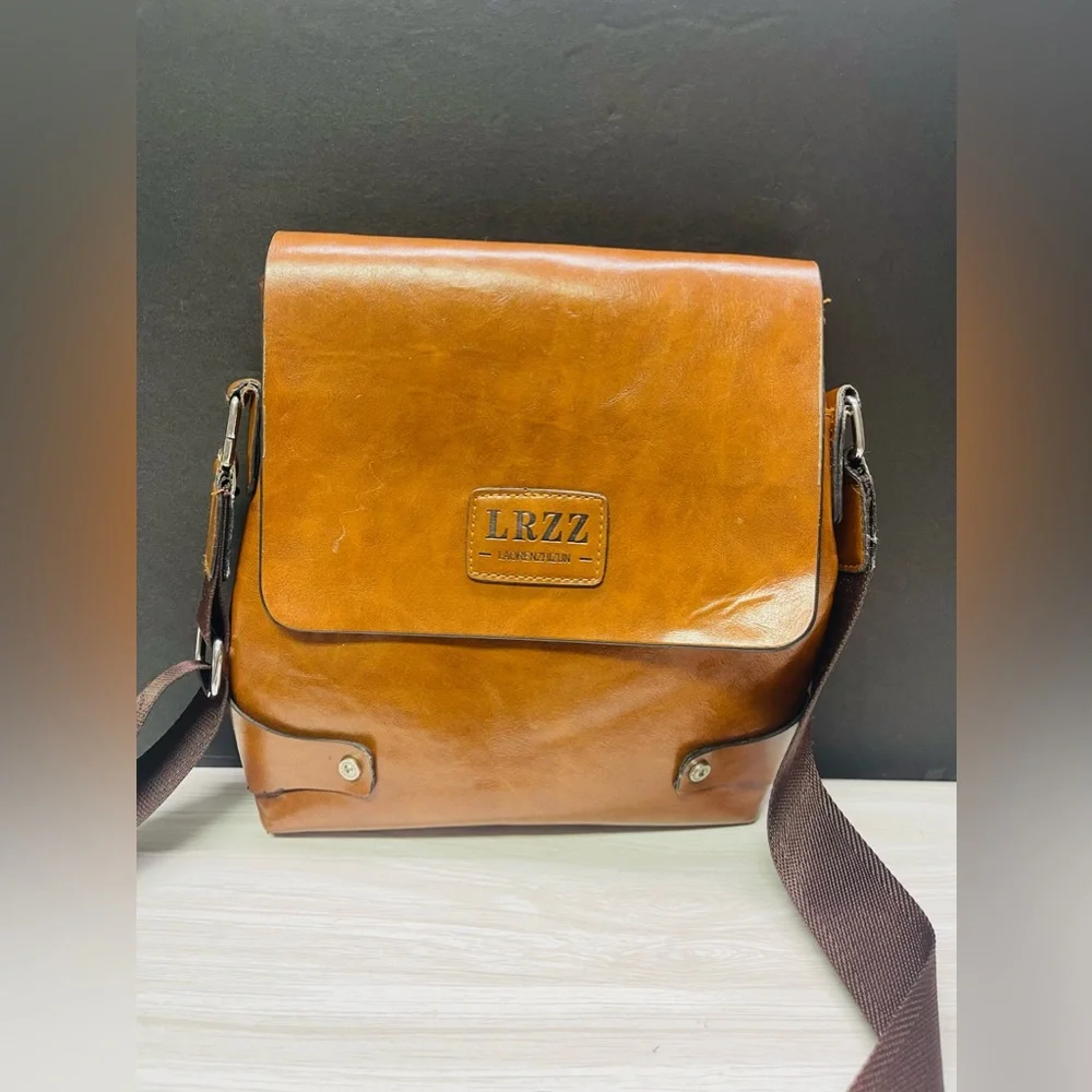 LRZZ Laorenzhizun Brown Leather  Unisex  Bag Small Purse Flaw Back pocket